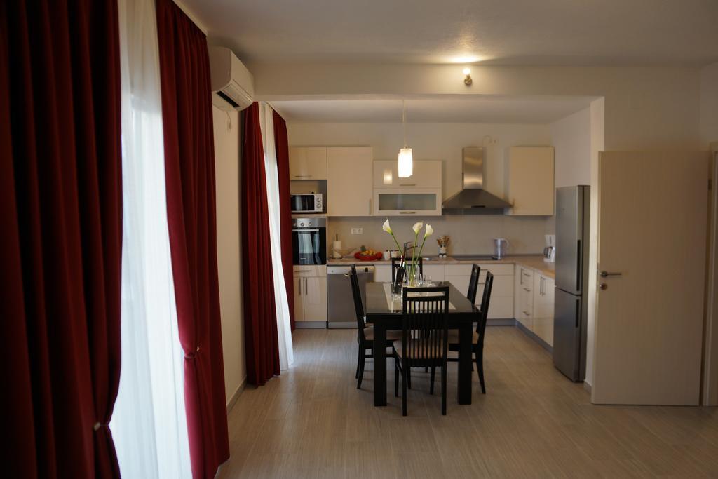 Apartments Kadulja Trogir Bilik gambar